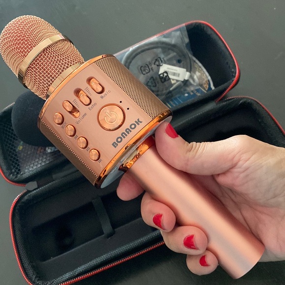 BONAOK Wireless Bluetooth Karaoke Microphone with case- New - Picture 2 of 8